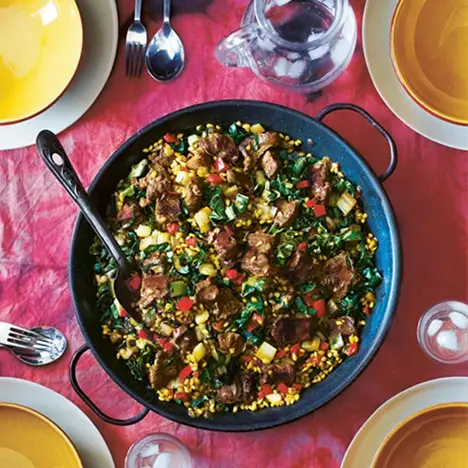 Spanish beef & pearl barley paella